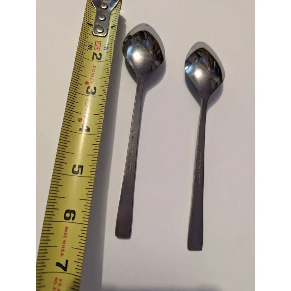 VTG CARLYLE Hong Kong stainless cameo pattern lot 2 teaspoons replacement‎
